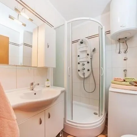 Ferienwohnung Fuer 4 Personen Ca 55 Qm In Zadar, Dalmatien Und Umgebung - B56474 Zadar
